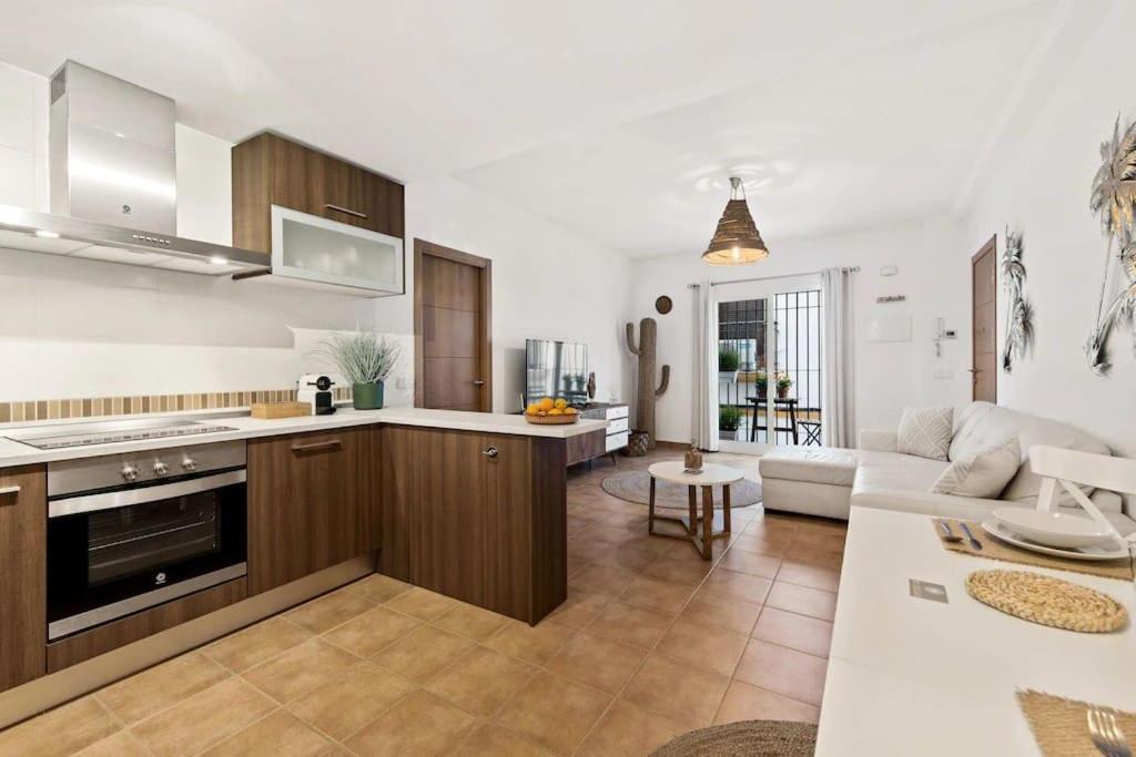Luxe Appartement, Centrum Marbella, Vlak Aan Zee! Exterior photo